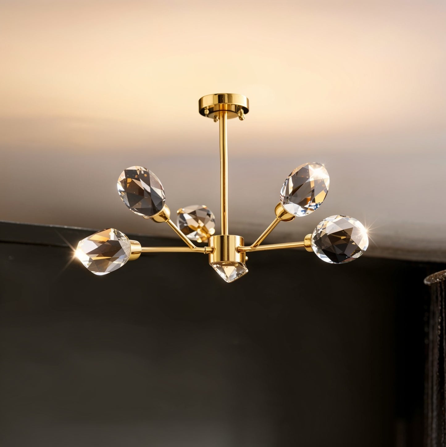 Lustre moderne doré à cristaux