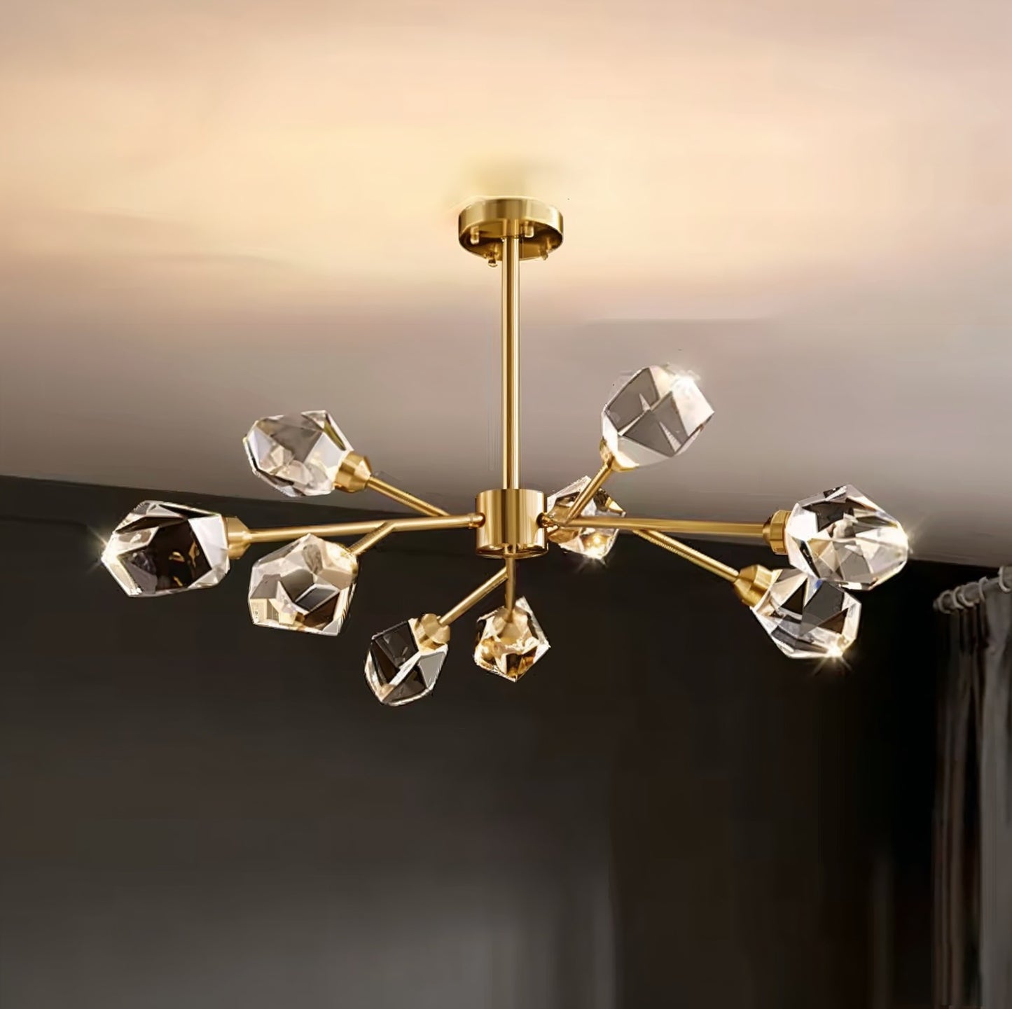 Lustre moderne doré à cristaux
