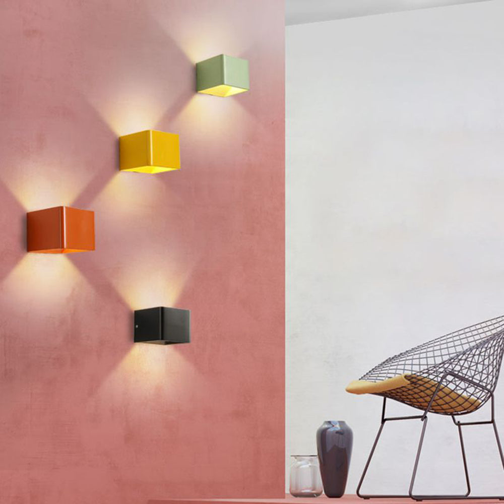 Miren Applique Murale Carrée Moderne 5-Couleurs. Chambre - Neutralighting