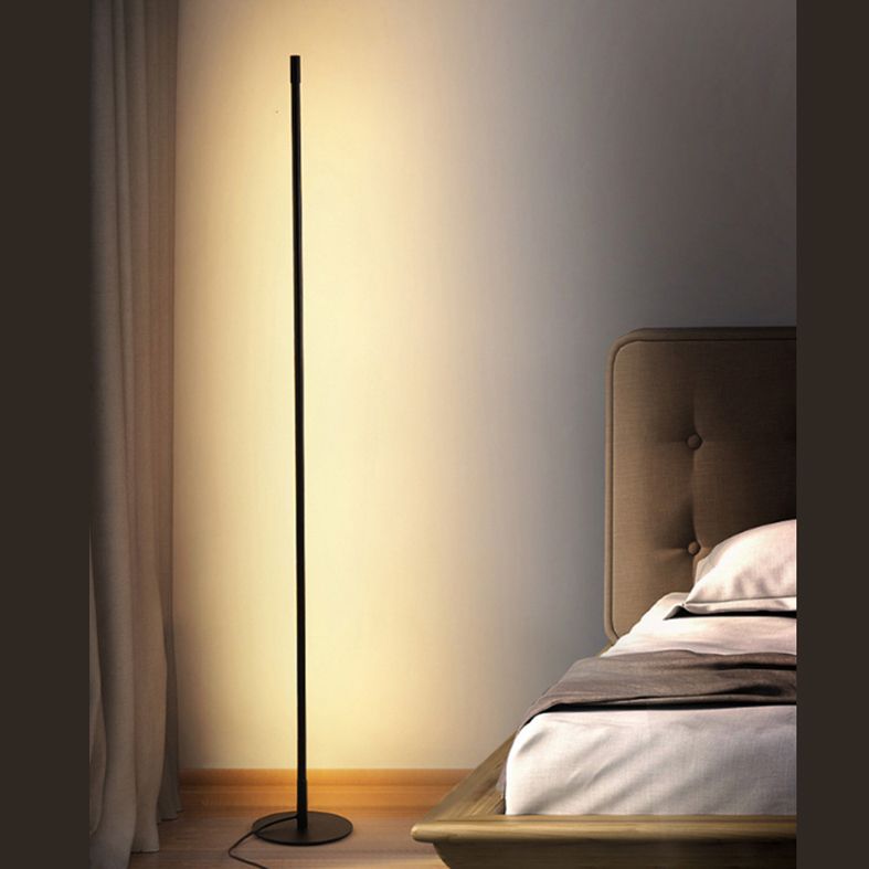 Ray Simple Linéaire LED Lampadaire Or Noir Métal Gel de Silice Salon Chambre - Neutralighting