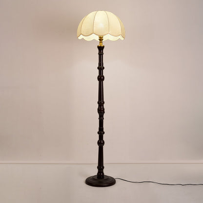 Lampadaire Vintage en Bois - Maison Lumina