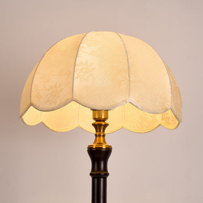 Lampadaire Vintage en Bois - Maison Lumina
