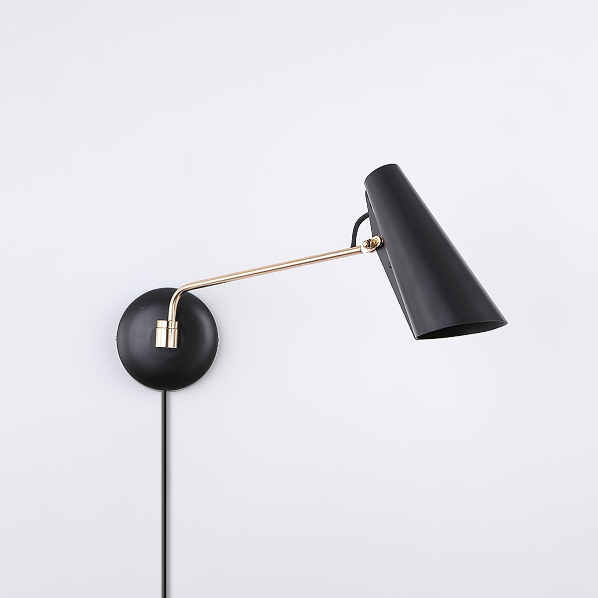 Izoren Elegance Birdy Plug-in Wall Lamp - Neutralighting