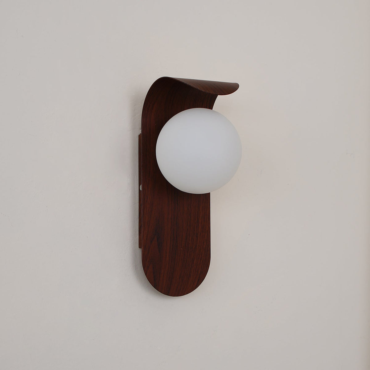 Exuro Applique Murale Intérieure en Bois / Noyer - Neutralighting