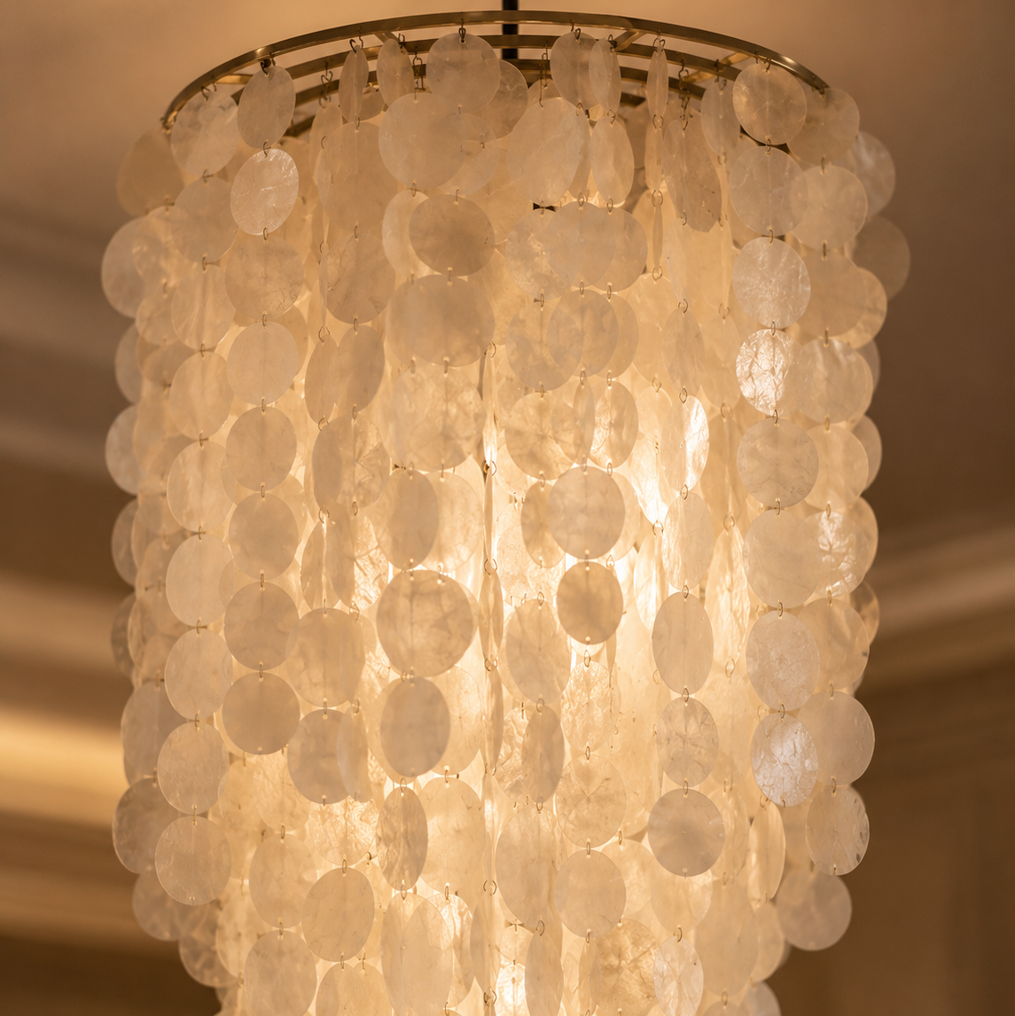 Cascade — Lustre suspendu en nacre