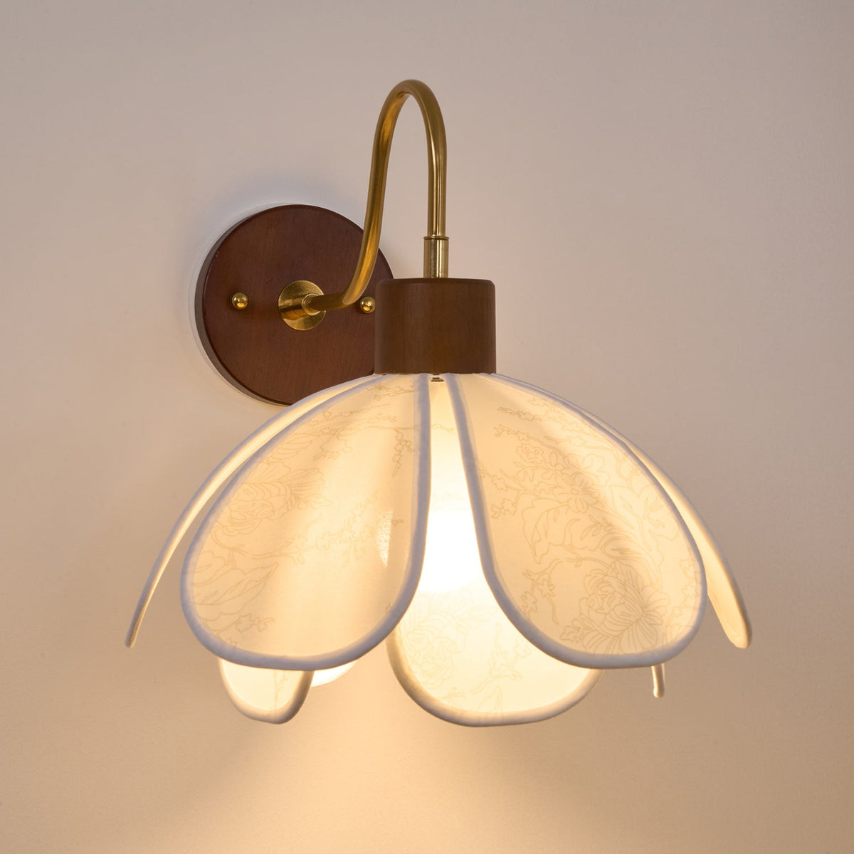 Yuki Applique Murale Florale en Bois et Tissu - Neutralighting