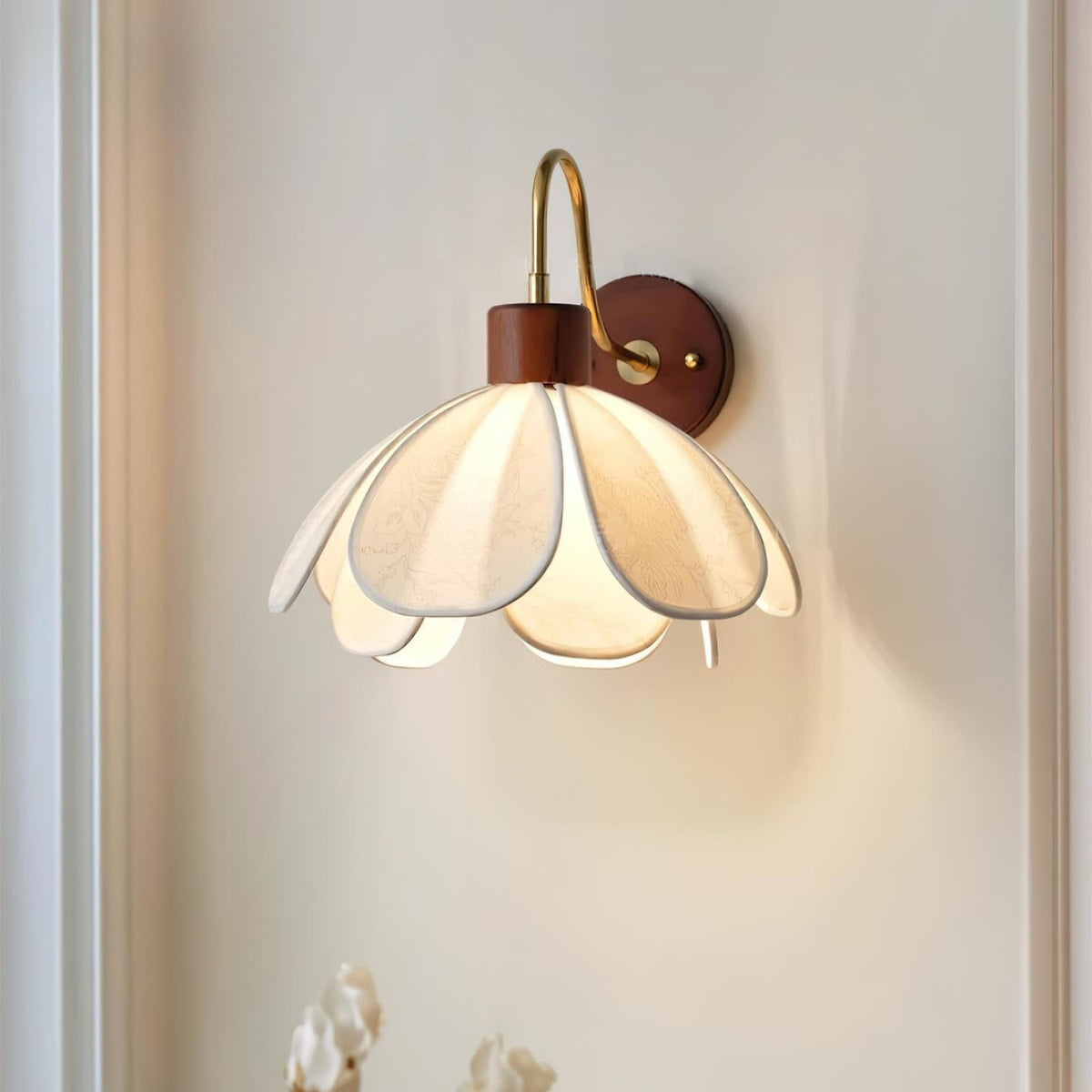 Yuki Applique Murale Florale en Bois et Tissu - Neutralighting