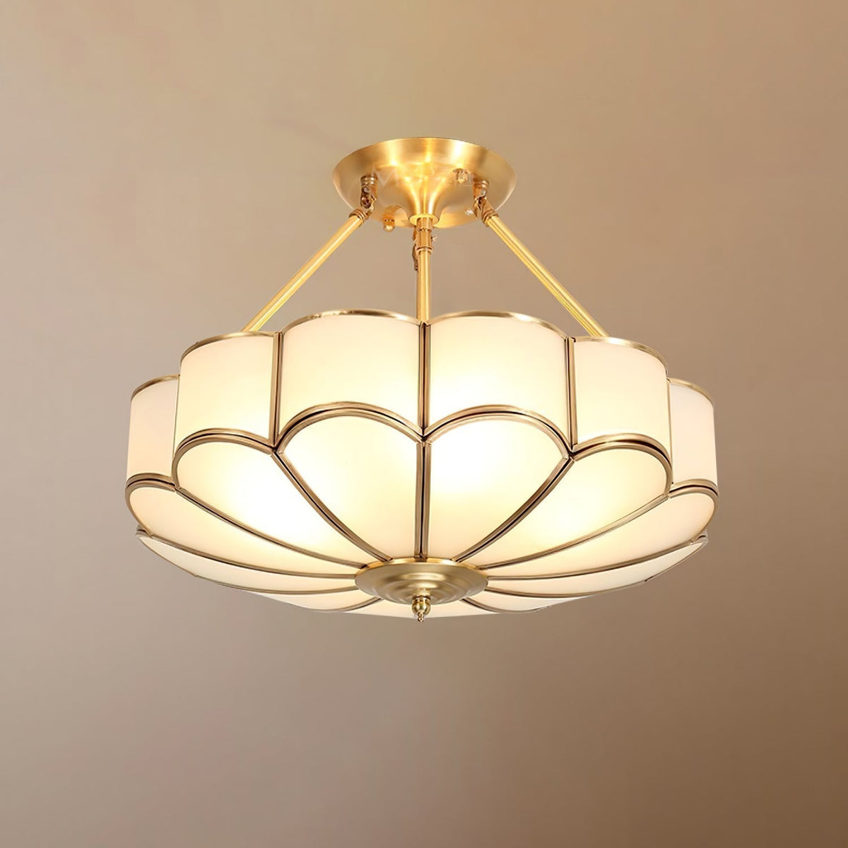 Solara Plafonnier en Verre Givré Pétale Laiton Art - Neutralighting