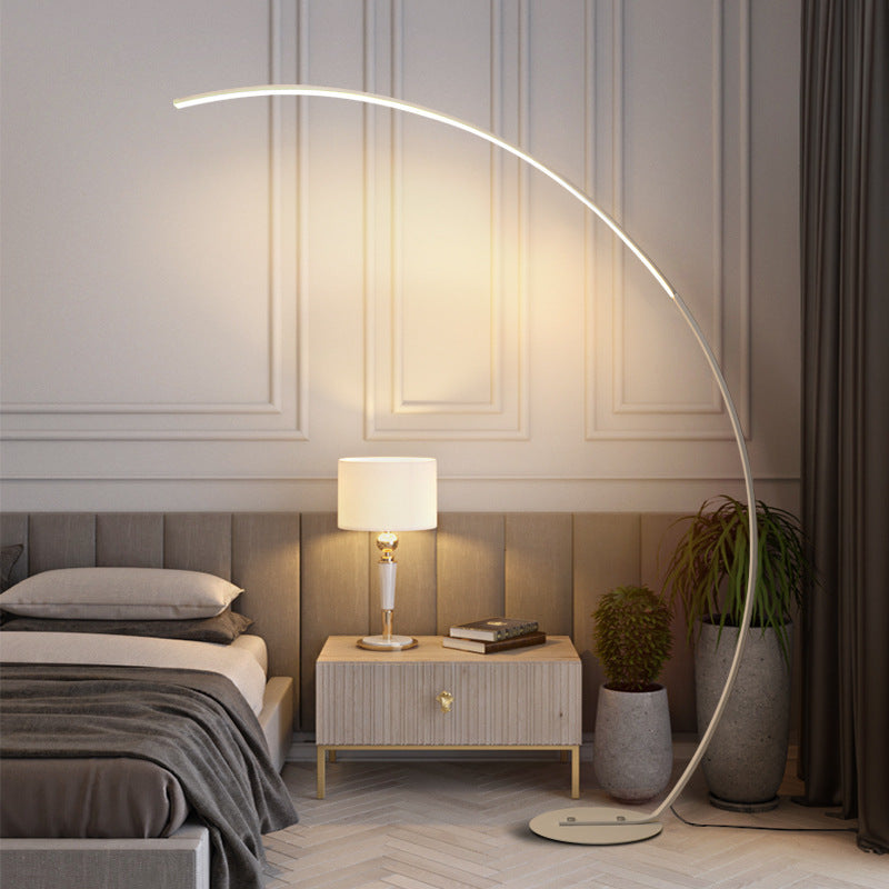 Lampadaire Arc Urbain en Métal Brossé - Maison Lumina