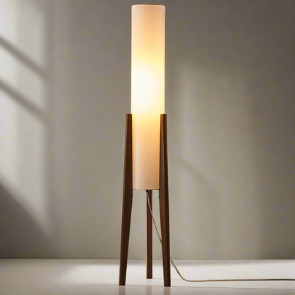 Lampadaire En Noyer Sur Pied - Maison Lumina