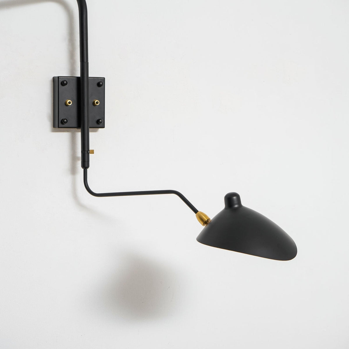 Lustra Applique Murale Élégante à Un Bras - Neutralighting