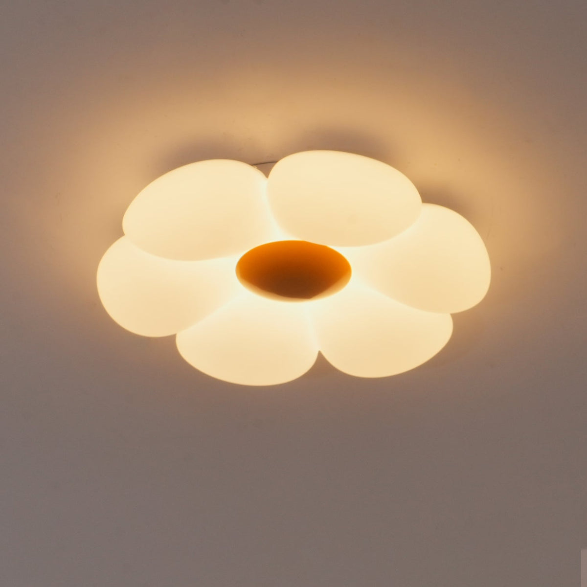 Solara Plafonnier Fleur à Six Pétales pour Chambre d'Enfant - Neutralighting